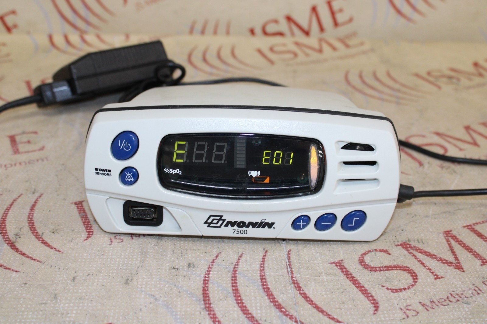 Nonin #7500 Pulse Oximeter w/ Power Adapter Charger MPP30M-004 -DISPLAYING ERROR