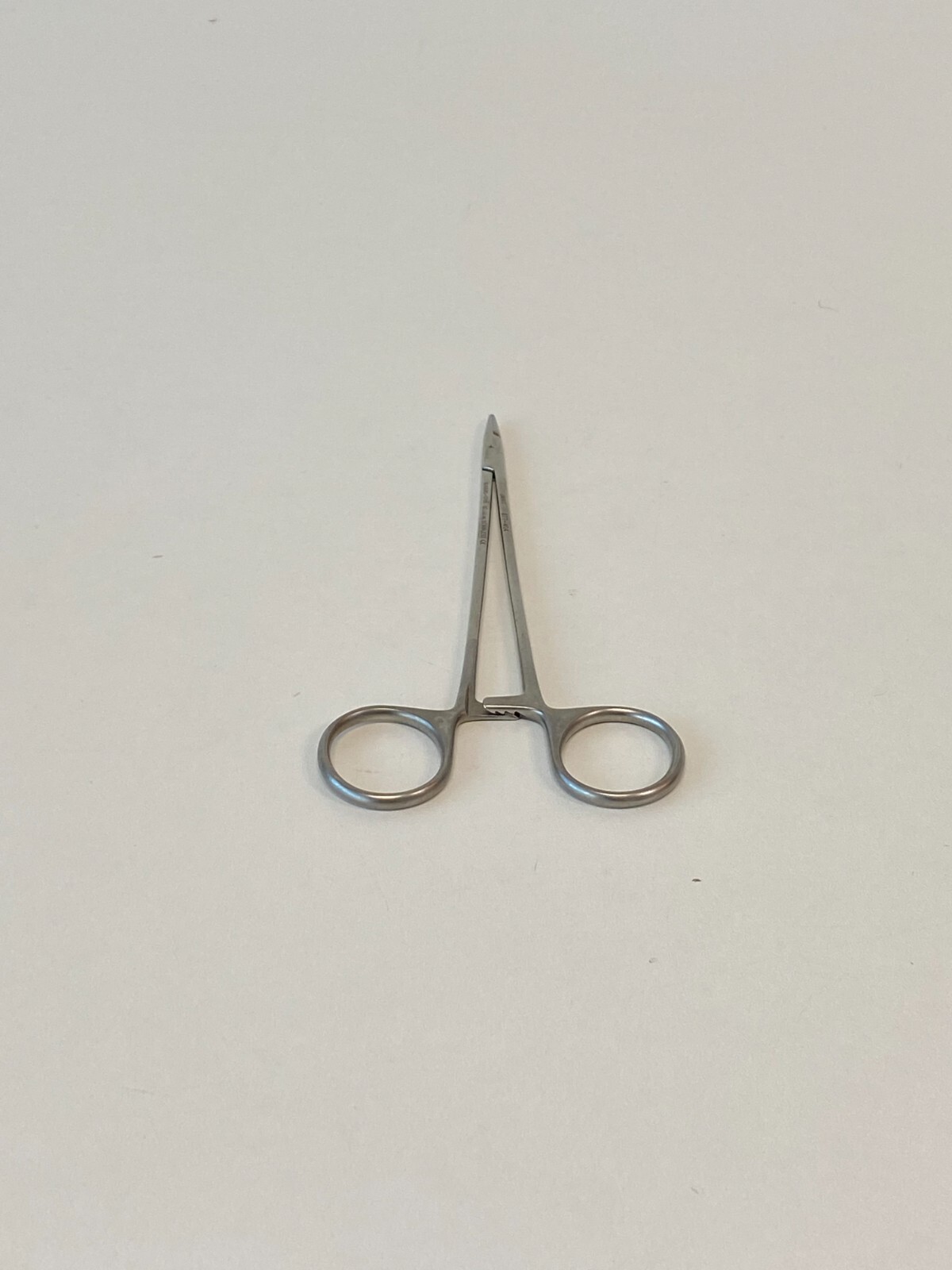 L25: Jarit 277-404 Microvascular Needle Holder