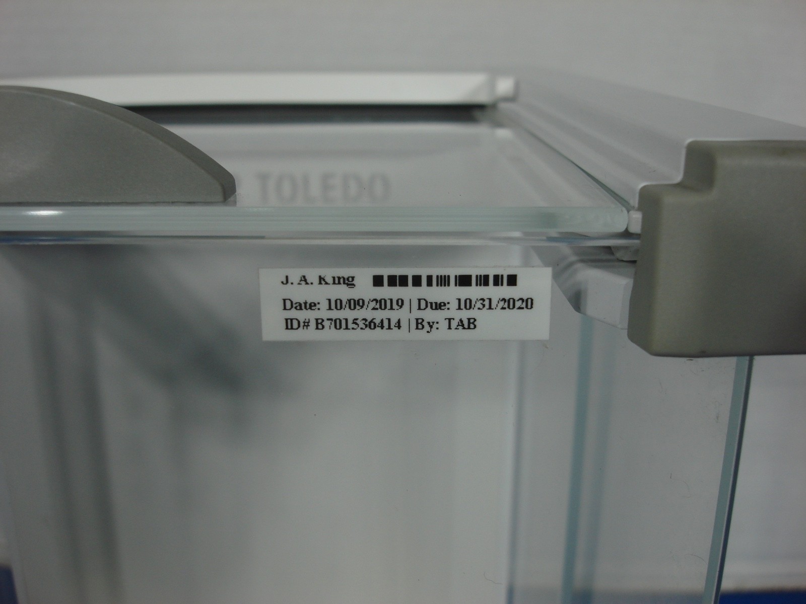Mettler Toledo MS105DU Semi-Micro Analytical Balance 42/120g x 0.01/.1mg