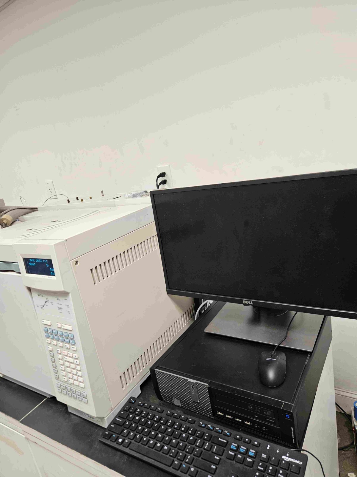 Agilent 6890N GC with (2) S/SL, (2) FID, G1888 Headspace and 7683 Autosamplers