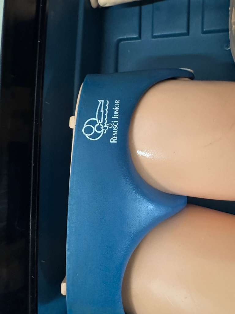 Laerdal Resusci Junior CPR Trainer Dummy System Model 2405 w/ Hard Case – EMT &