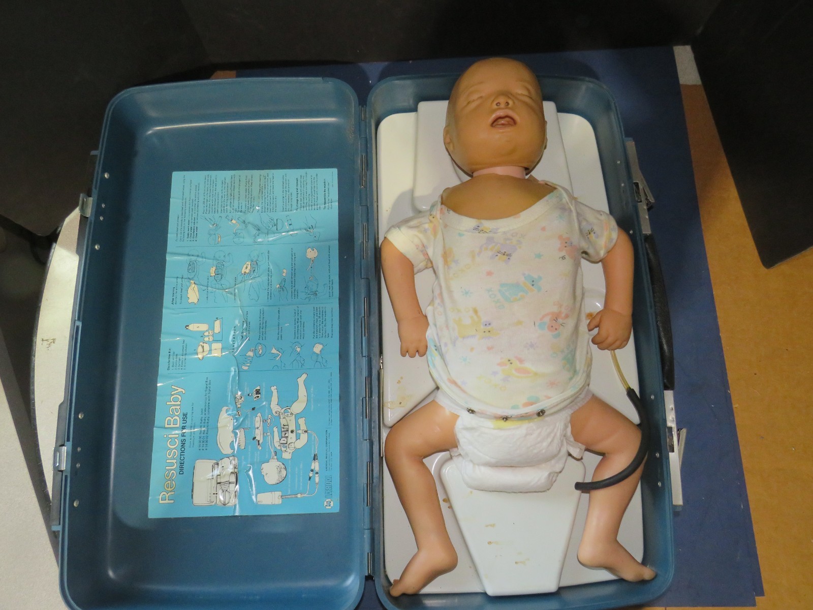 LAERDAL RESUSCI BABY CPR NURSING EMT TRAINING MANIKIN MANNEQUIN SIMULATOR