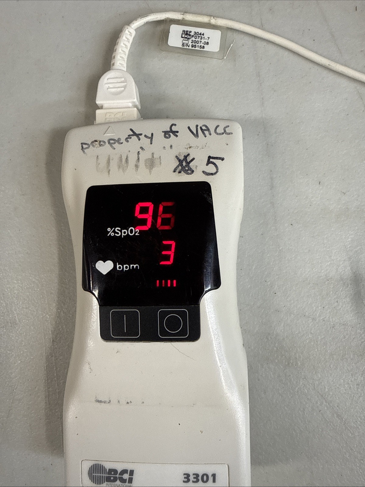 BCI 3301 Handheld Pulse OXIMETER with Reuseable SENSOR Tested and Working