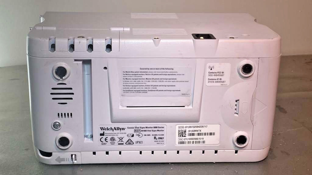 Welch Allyn Vital Signs Monitor 6000 series with accessories &new battery